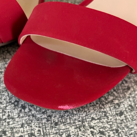 Red Heels - Picture 3 of 4